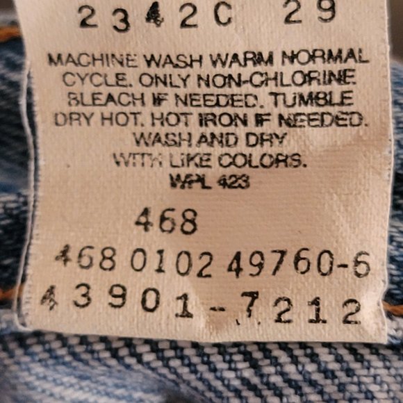 Levis Red Tab Men's 34W x 34L Relaxed Fit Straight Leg 5 Pocket Jean Light Denim - Picture 4 of 10